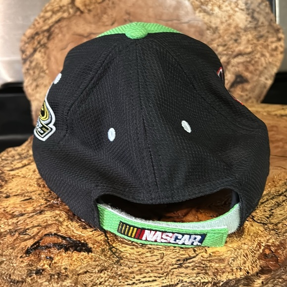 NASCAR Interstate Batteries Cap Men’s 18 Joe Gibbs Racing Sprint Cup Series 2016 - Picture 4 of 10